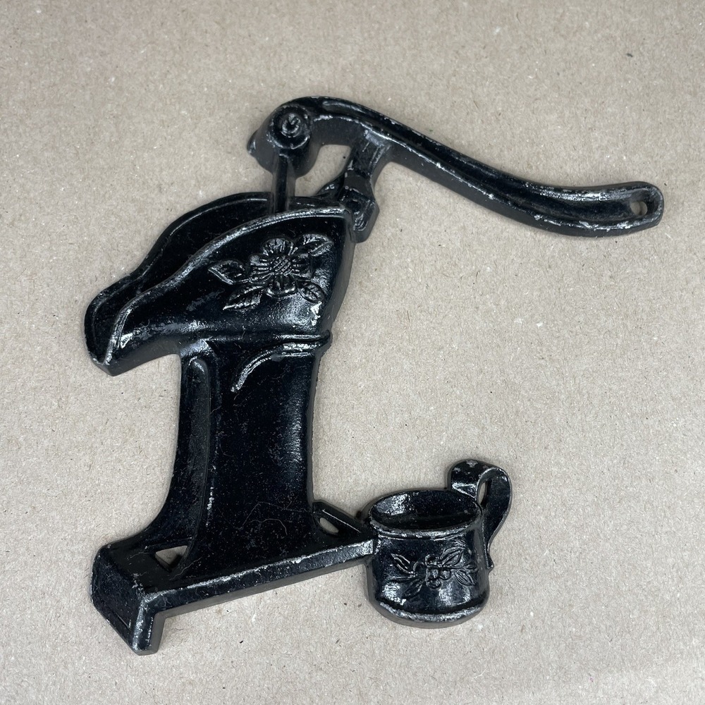 Sexton USA 502 Water Pump Black Cast‎ Aluminum Wall Plaque